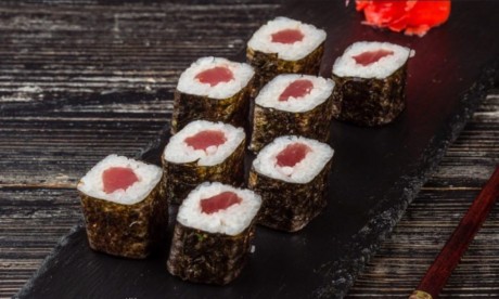 Маки ролл с тунцом